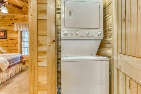 The Great Escape - Min From Parkway With Hot Tub Gatlinburg Exterior foto