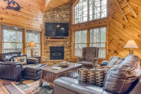 The Great Escape - Min From Parkway With Hot Tub Gatlinburg Exterior foto