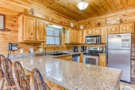 The Great Escape - Min From Parkway With Hot Tub Gatlinburg Exterior foto