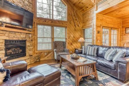 The Great Escape - Min From Parkway With Hot Tub Gatlinburg Exterior foto